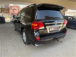 تۆیۆتا لاند کروزەر